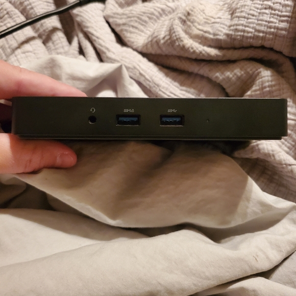 Dell WD15 Laptop/ Computer Docking Station - Picture 5 of 7